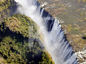 Victoria-falls-in-zambia